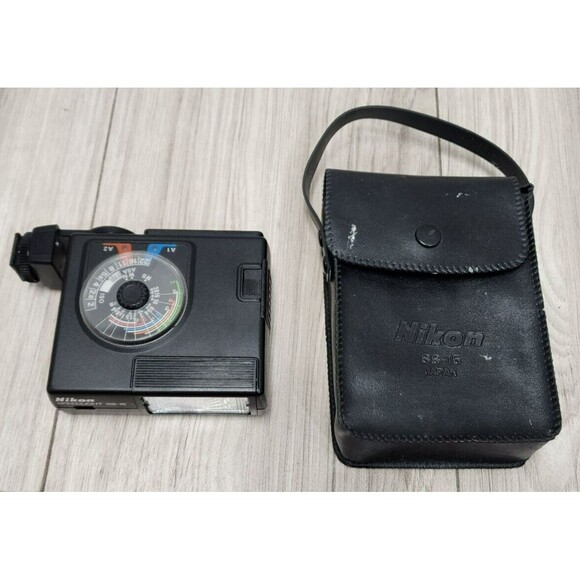 Nikon Other - Nikon SS-15 Camera Flash w/Case included
